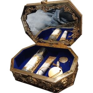 Bath & Body Works Elegant Gold Musical Box With Spray & Gloss, NWT